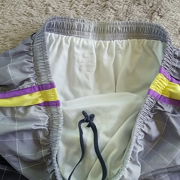 NIKE DRI FIT BUILT IN UNDERWEAR  RUNNING SHORTS - Picture 2 of 6